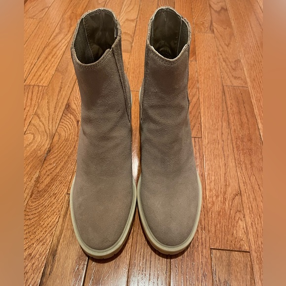 Dolce Vita Caster H2O Waterproof Block Heel Bootie - Picture 2 of 10